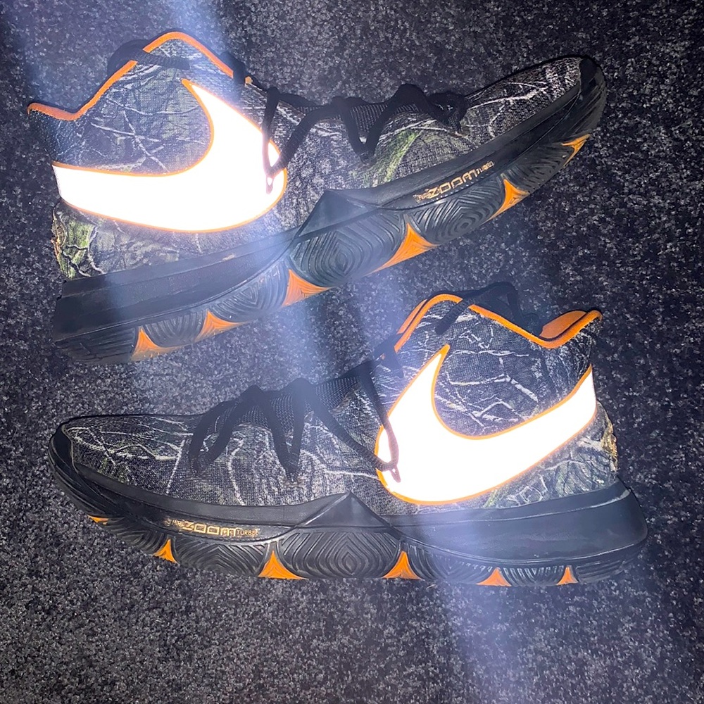 Size 11 Kyrie Player Exclusive